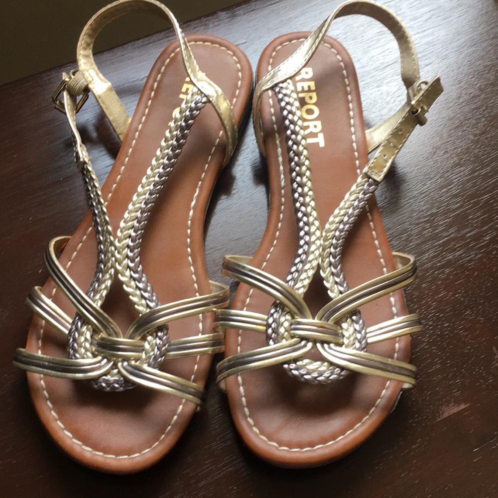 Beautiful metallic gold sandles size 8
